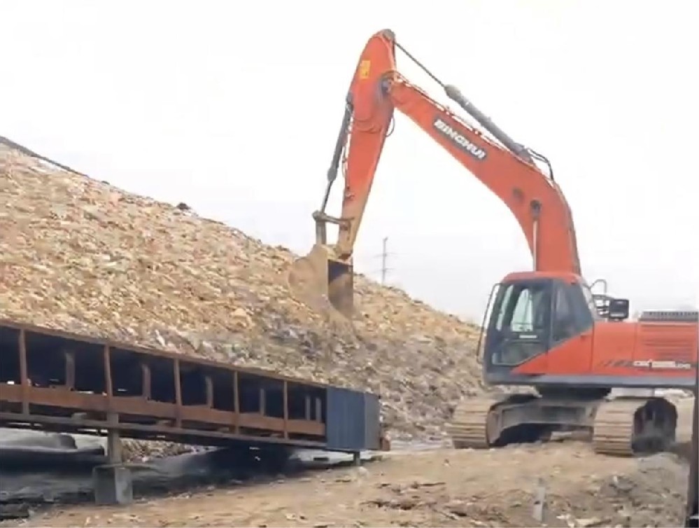 山东垃圾厂定量给料机项目